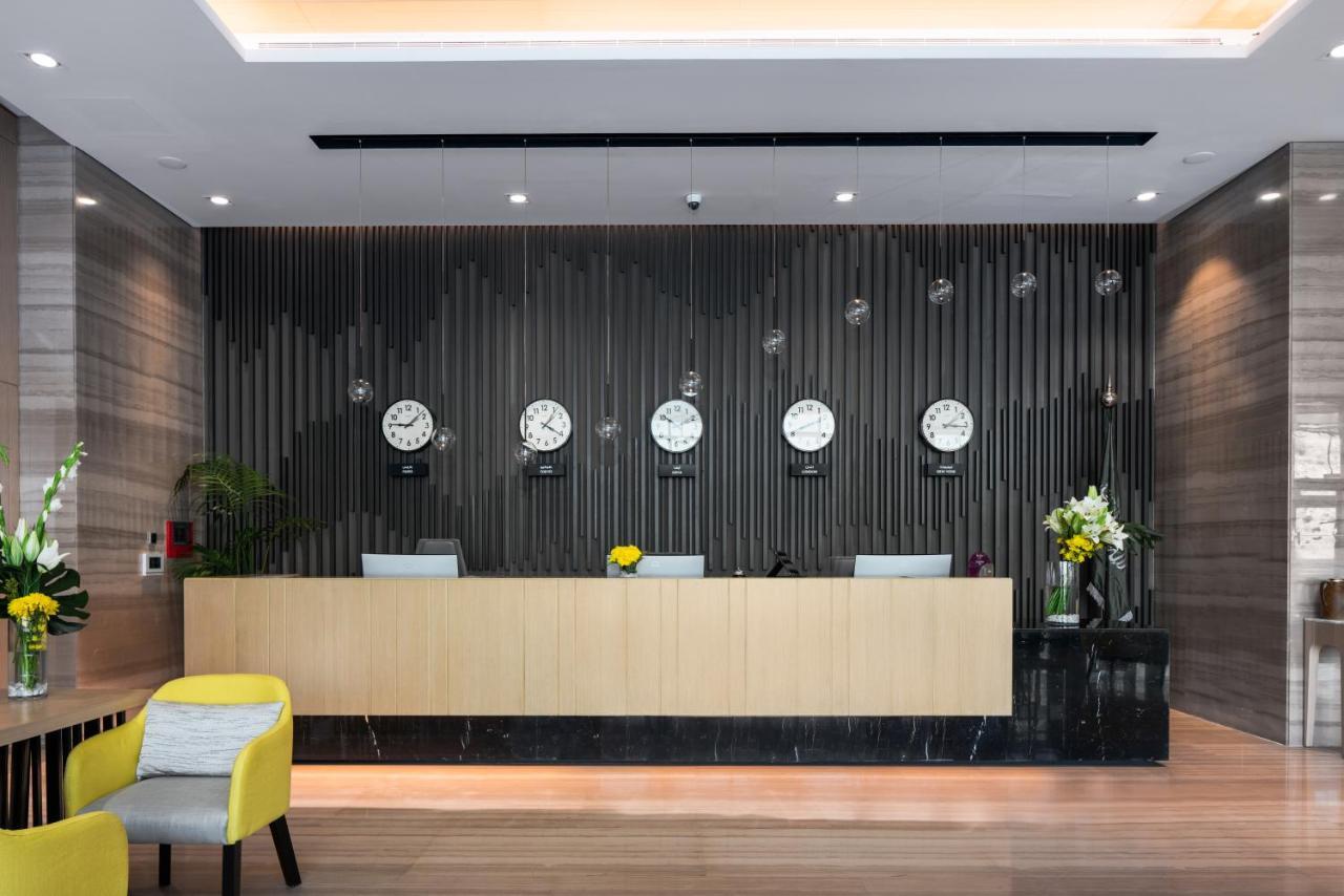 Citadines Abha Aparthotel Exterior photo Reception desk at the hotel