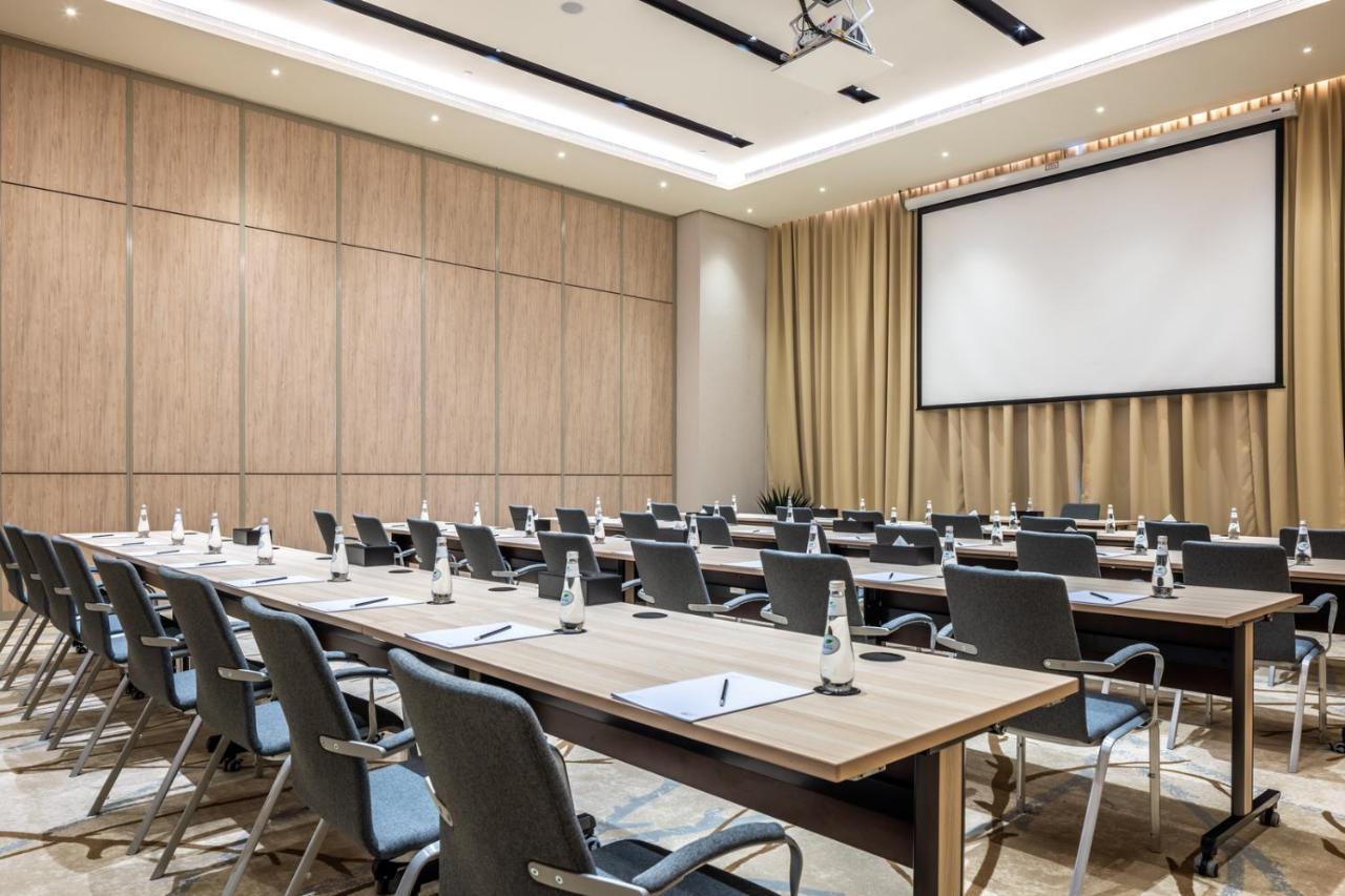 Citadines Abha Aparthotel Exterior photo Meeting room